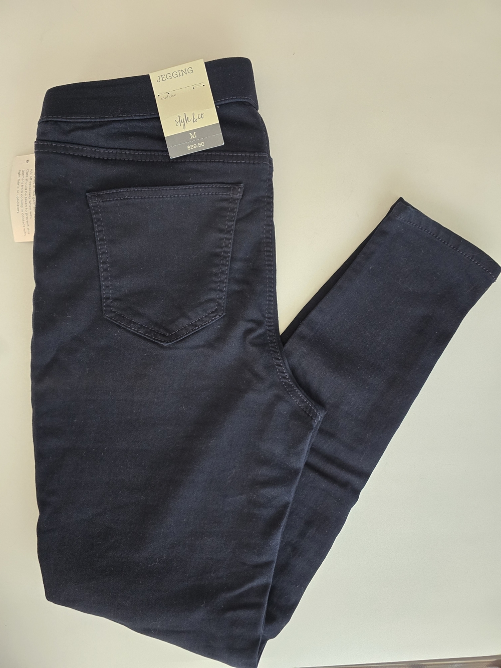 Style & Co. Women’s Indigo Black Jeggings - M